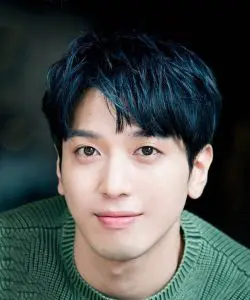 Jung Yong Hwa